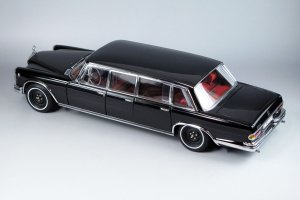 画像2: CMC M-200 1/18 Mercedes Benz 600 Pullman 6 Door (W100) Black