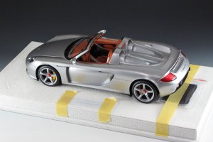画像2: EIDOLON  EML070A   1/18 Porsche Carrera GT 2004 GT Silver Metallic 
