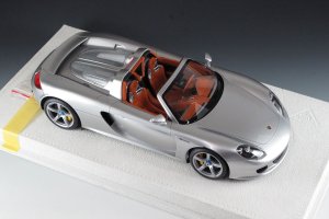 画像4: EIDOLON  EML070A   1/18 Porsche Carrera GT 2004 GT Silver Metallic 