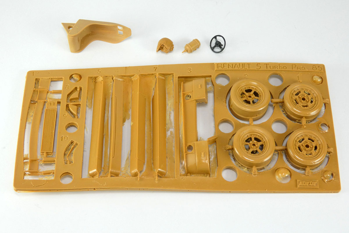 画像2: Starter 1/24Transkit Renault 5 Turbo Production 1985